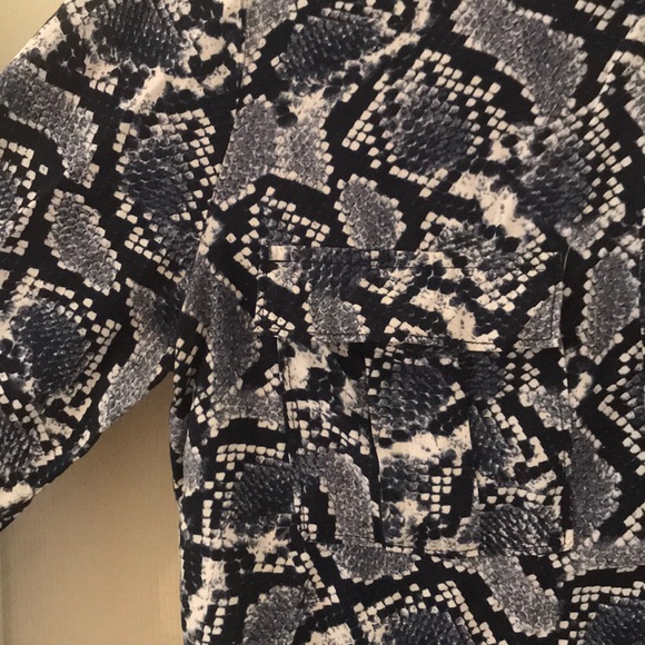 Shirt dress, in navy snake print pattern - Picture 2 of 5